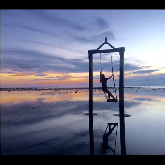 Meet your Posher, Jeni 👩🏼‍🦰 - Picture 3 of 11